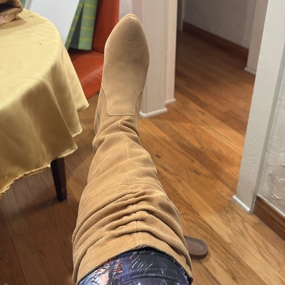 Knee High Rouged Boot Size 8 - Picture 7 of 7